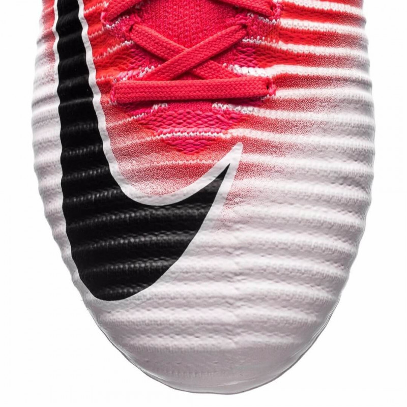 Футбольные бутсы NIKE MERCURIAL SUPERFLY V FG 831940-601